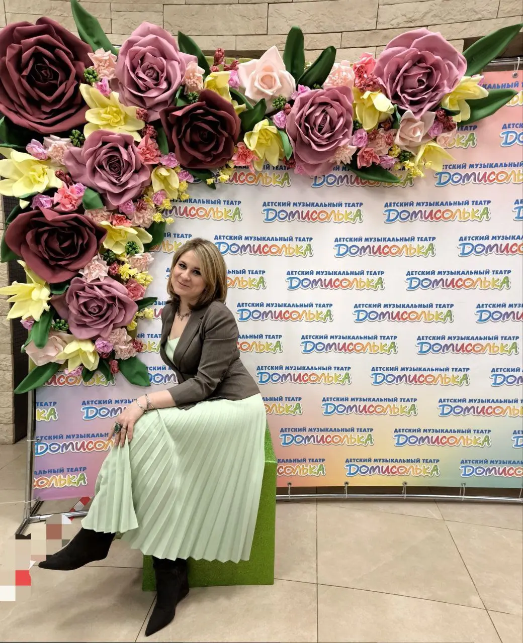 Фото зона из ростовых цветов | Сетка — социальная сеть от hh.ru