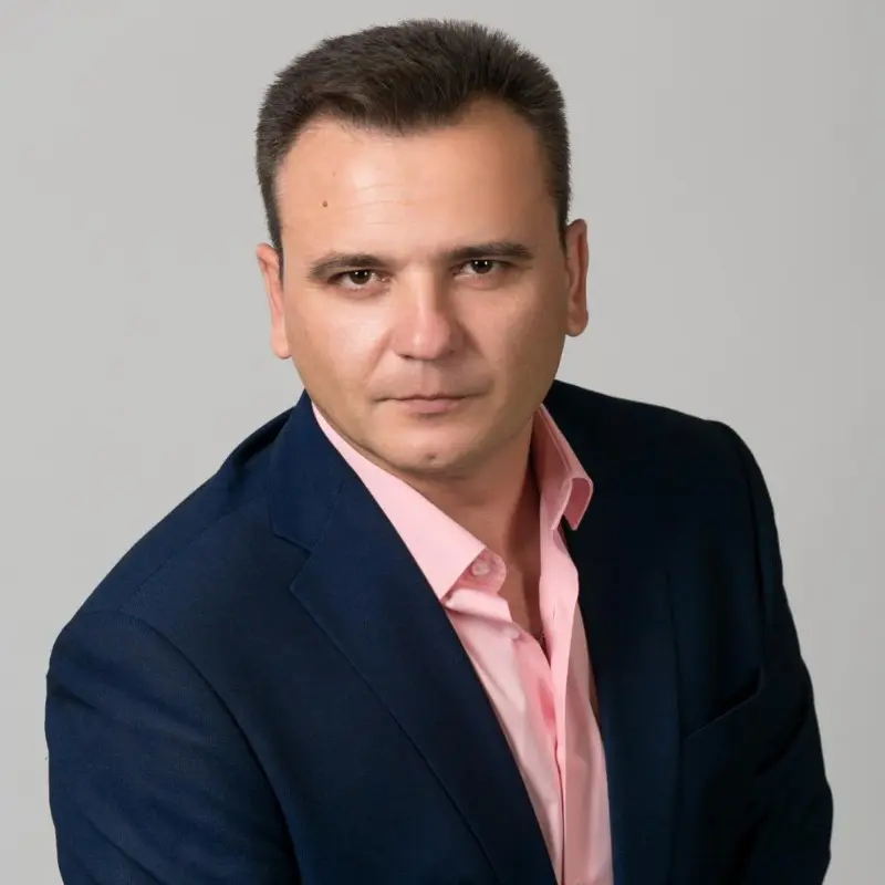 Александр Шнитков