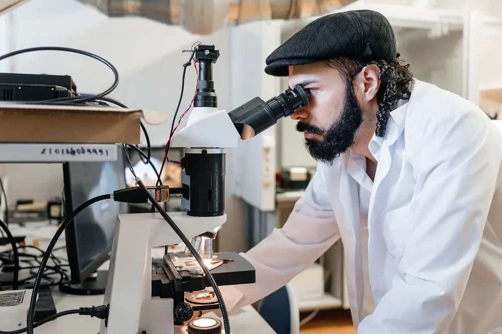 ⏺ Ученые ТПУ в составе международной группы открыли способ управления электрическими свойствами графена с помощью воды
Исследователи обнаружили, что вода способна управлять электрическими свойствами г... | Сетка — социальная сеть от hh.ru