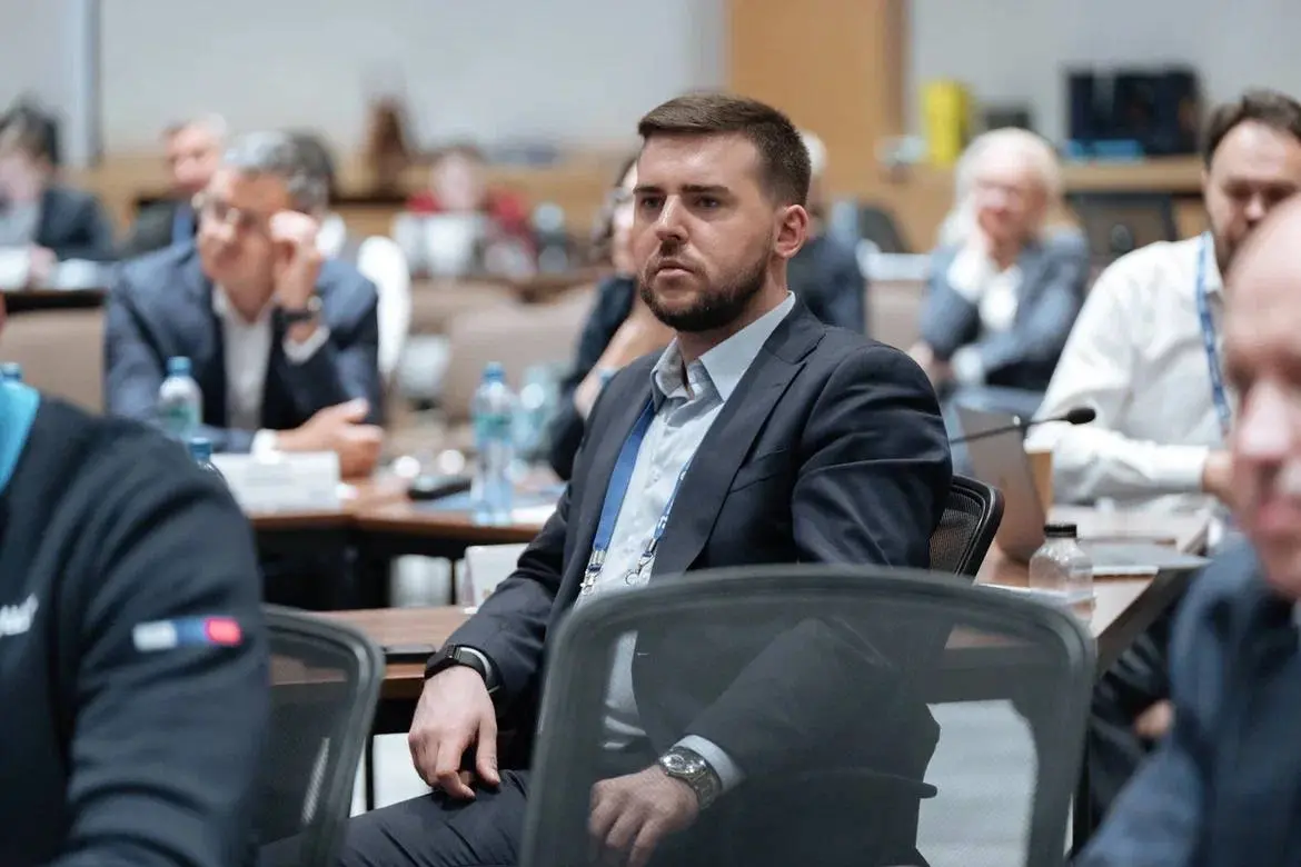 🙂Модуль-2 EMPM: про управление и ответственность
Завершился очередной модуль EMPM в РАНХиГС. Формат насыщенный: стратегия, ИИ, государственная повестка, этикет, управление репутацией | Сетка — социальная сеть от hh.ru