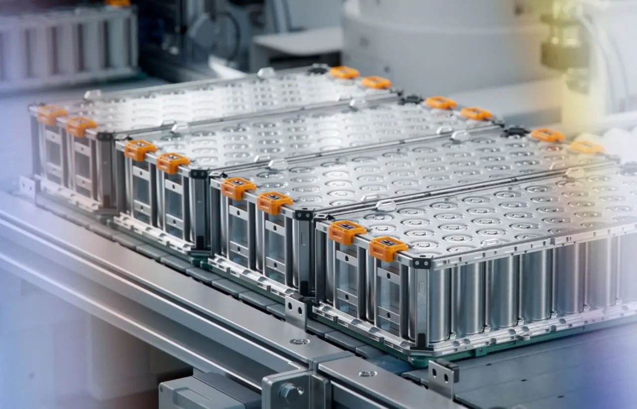 ⏺ В МФТИ повысили энергоемкость самых мощных в мире литий-фторуглеродных батарей
Российские ученые увеличили энергоемкость литий‑фторуглеродных батарей, которые нужны для устройств, способных работать... | Сетка — социальная сеть от hh.ru