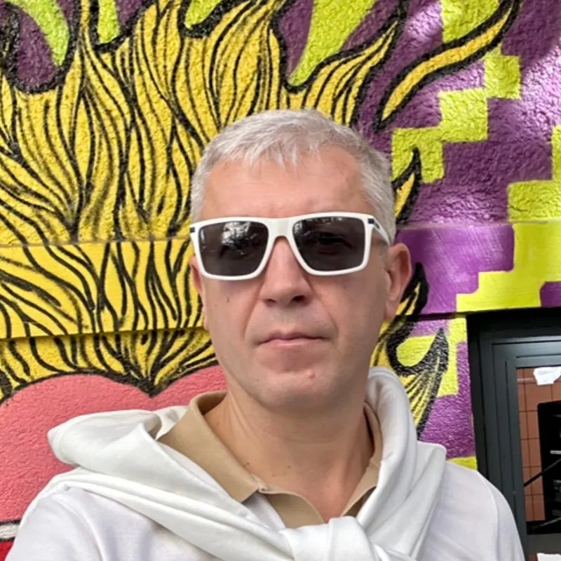 Максим Возняк