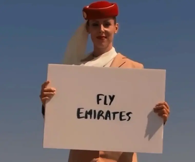 ✈️Как продать билет на самолет, не показав при этом самолет
Emirates сняли не просто крутой ролик. Они написали визуальную поэму о масштабе | Сетка — социальная сеть от hh.ru
