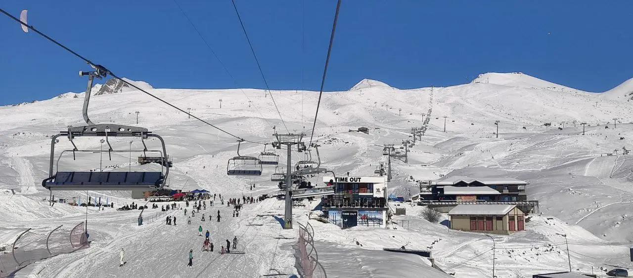 .
🎿 Горнолыжная и сноубордическая школа в Гудаури
Мы — команда профессиональных инструкторов, работающих на курорте Гудаури с сертификацией ISIA (уровень B+) и опытом преподавания от 5 лет | Сетка — социальная сеть от hh.ru