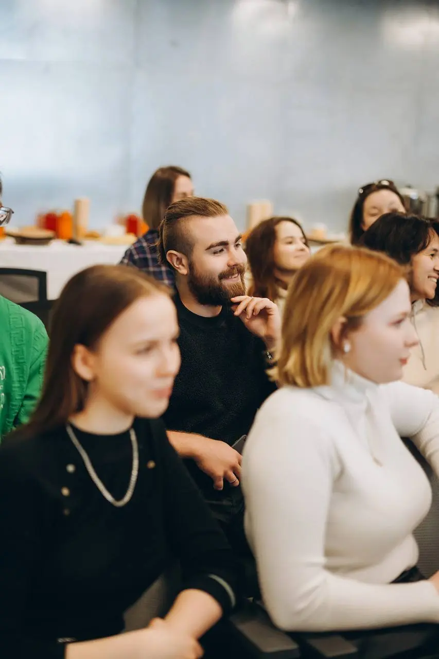 Почему с Сенсум удобно и приятно работать с Актион 360 🤝
Часто сервис можно купить где угодно.
А вот нормальную поддержку — не всегда | Сетка — социальная сеть от hh.ru