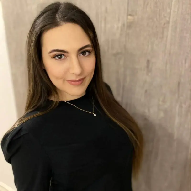 Александра Шмидт | Сетка — социальная сеть от hh.ru