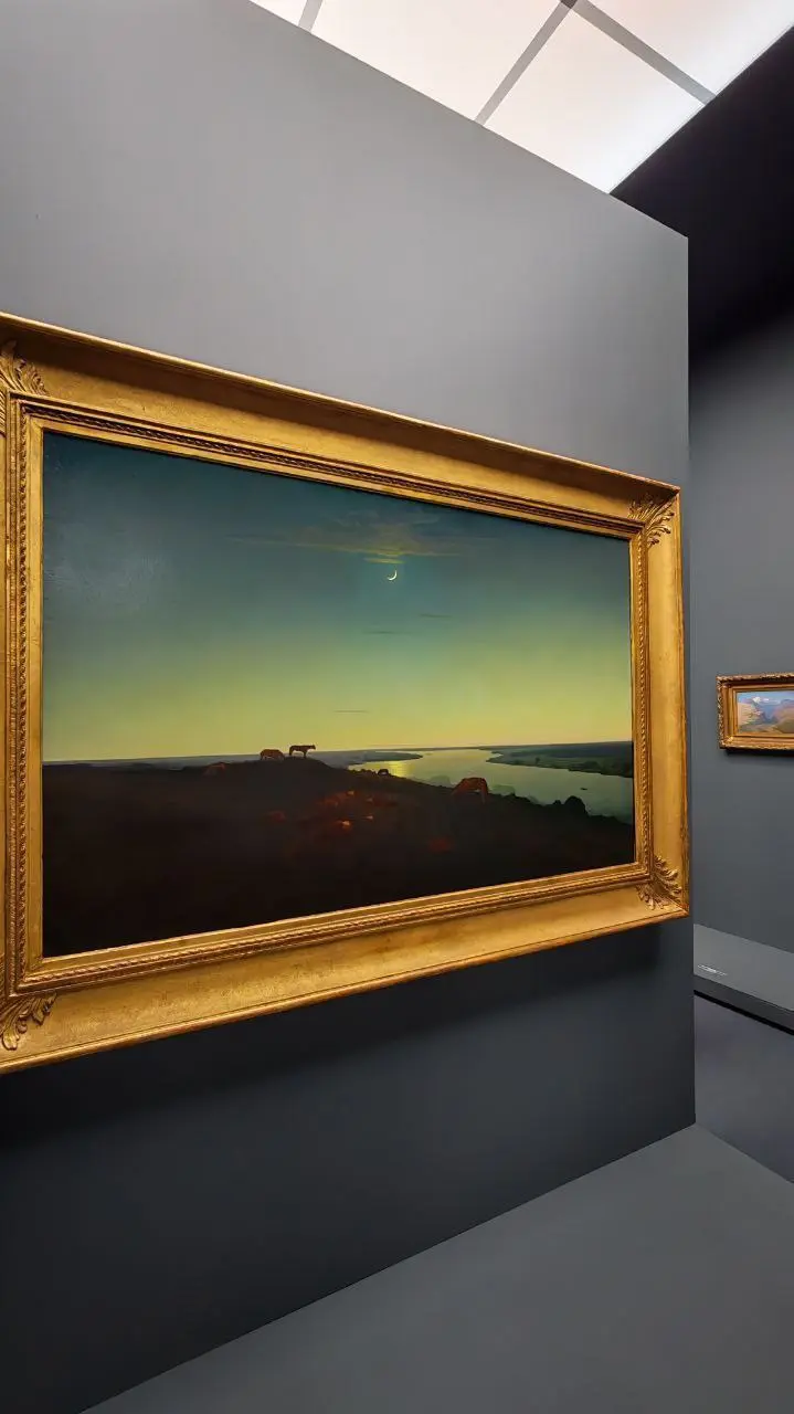 🖼 Я поведу тебя в «Иллюзию света»
Вчерашний вечер после рабочего дня сменился миром гениальных световых иллюзий! В рамках программы заботы о сотрудниках Екатерина Овчинникова, СЕО ГК "А.Н.Т | Сетка — социальная сеть от hh.ru