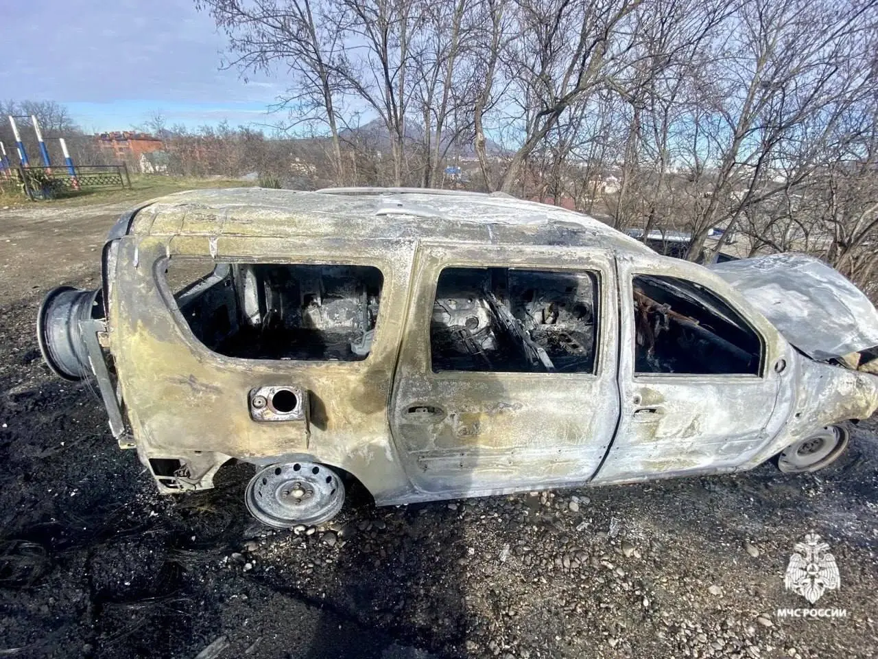 Под Пятигорском при пожаре в гараже пострадали двое мужчин
В посёлке Свободы загорелись гараж и автомобиль внутри на площади 30 кв. метров | Сетка — социальная сеть от hh.ru