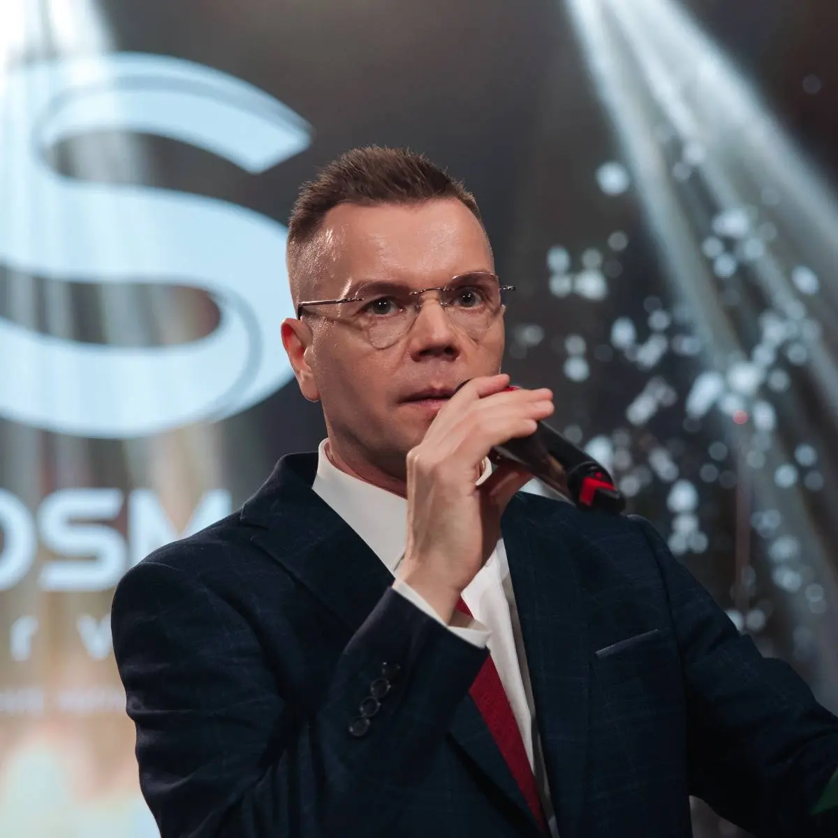 Денис Шушков