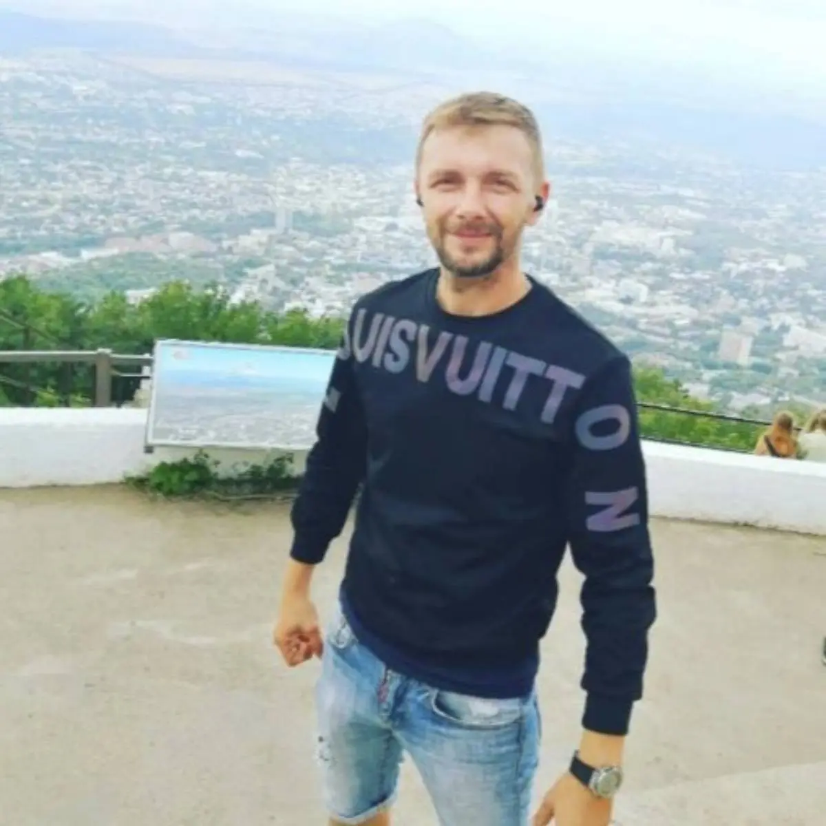 Владимир Тр