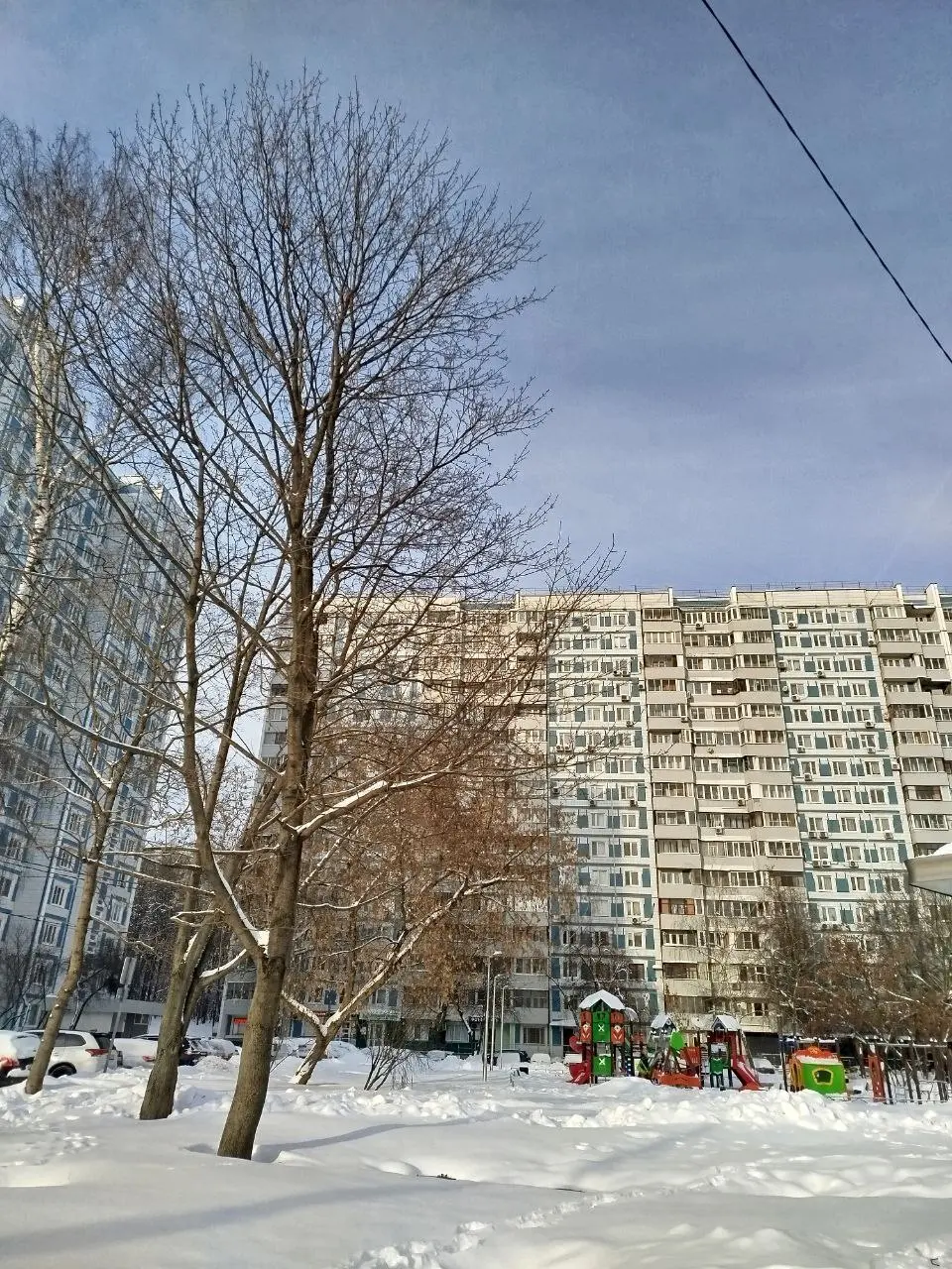 Когда с утра "пораньше" выехала в Москву и наконец застала солнечную погоду😍
А у вас как с погодой сегодня? | Сетка — социальная сеть от hh.ru