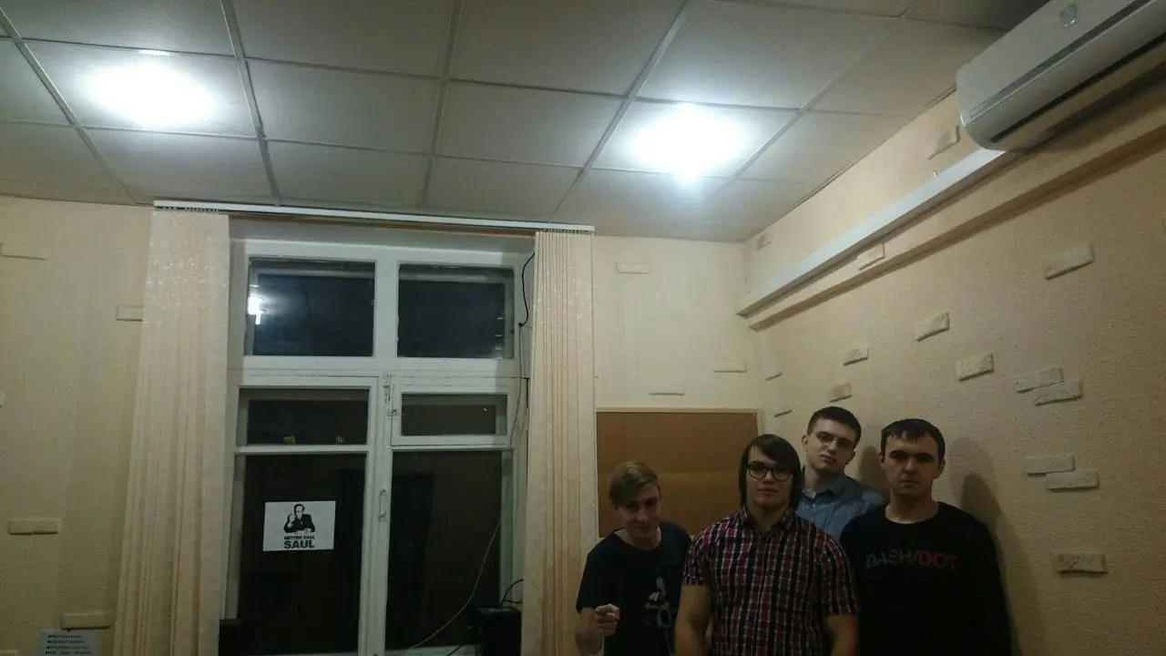 2016 vs 2026 Ностальгия в глаз попала
2016 — первый офис KTS, в команде вчерашние выпускники Бауманки, первые проекты, компании только-только исполнился 1 год. Много планов и амбиций | Сетка — социальная сеть от hh.ru