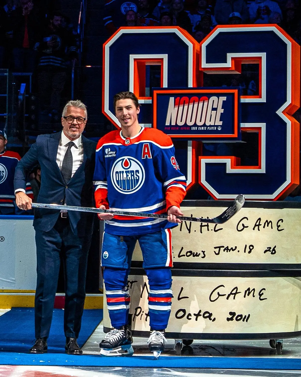 1000 игр Райана Нюджента-Хопкинса
1-й номер драфта 2011 года первым из "посева" добрался до 1000 игр.
Совсем немного отстают Мика Зибанежад (978) и Адам Ларссон (977) | Сетка — социальная сеть от hh.ru