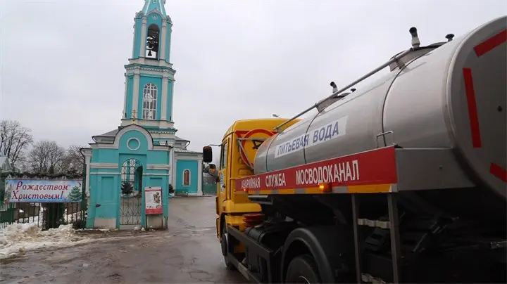 👷‍♂Мосводоканал участвует в великом празднике Крещения Господня, обеспечивая доставку питьевой воды в храмы и церкви для заполнения емкостей и купелей | Сетка — социальная сеть от hh.ru