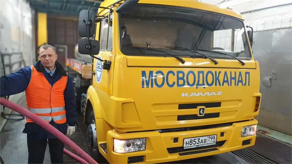 👷‍♂Мосводоканал участвует в великом празднике Крещения Господня, обеспечивая доставку питьевой воды в храмы и церкви для заполнения емкостей и купелей | Сетка — социальная сеть от hh.ru