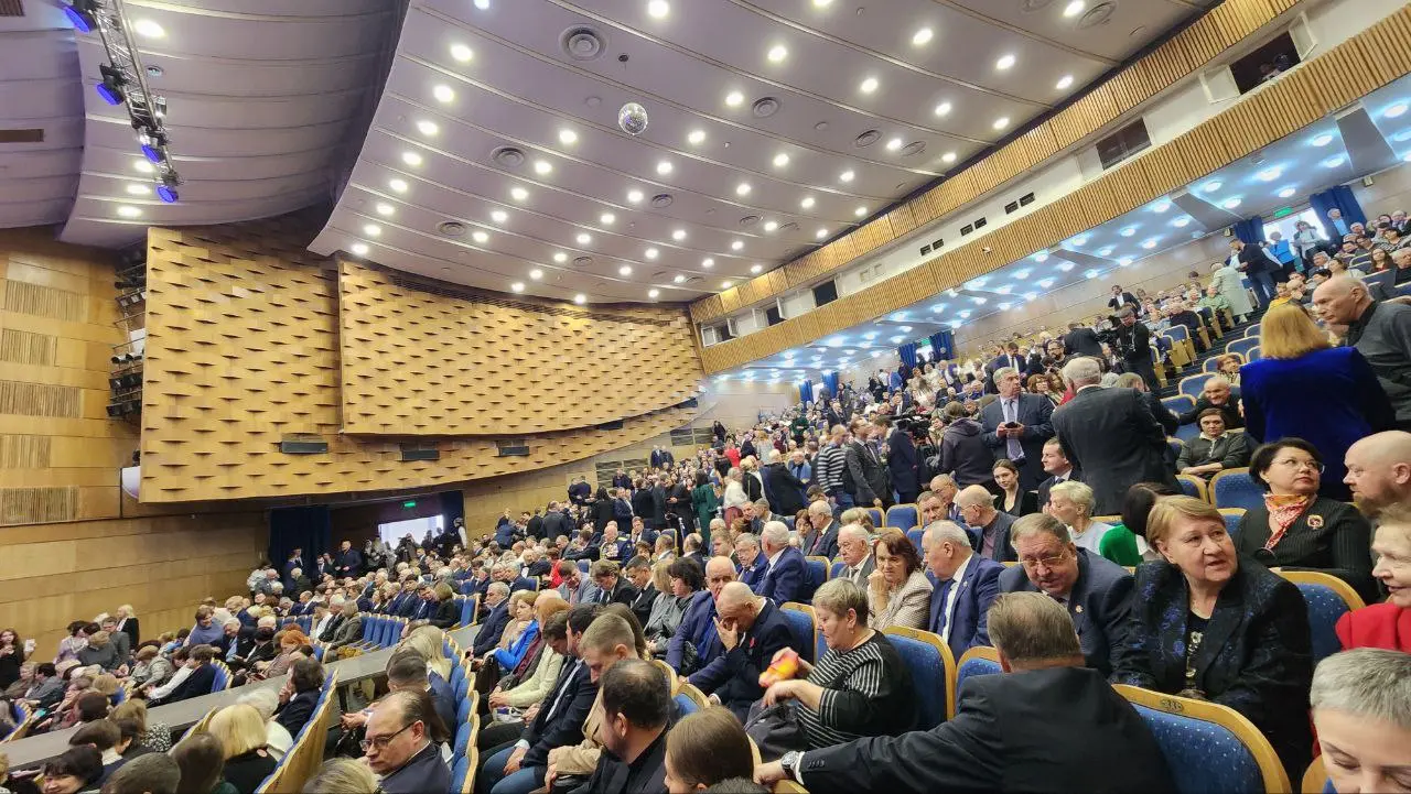 Отметили годовщину области с размахом! Важные слова от Губернатора, мощный концерт и море улыбок земляков. Горжусь нашим краем! #73Регион #ДеньОбласти #Ульяновск #Праздник | Сетка — социальная сеть от hh.ru