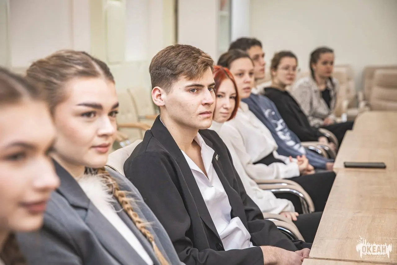 Встреча с заместителем директора по образовательной деятельности
Рыбкиным Геральдом Геральдовичем
#ВДЦ#ОКЕАН#ВЛАДИВОСТОК# | Сетка — социальная сеть от hh.ru