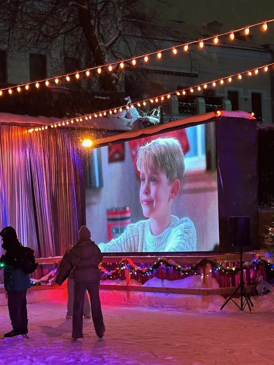 #афиша #среда #21января
❄️Афиша мероприятий в Москве
на 21 января
Ярмарки/фестивали:
🔹Бесплатный арт-павильон «Фабрика подарков»
📍парк искусств «Музеон» (арт-павильон «Фабрика подарков»)
🔹Ярмарка в Па... | Сетка — социальная сеть от hh.ru