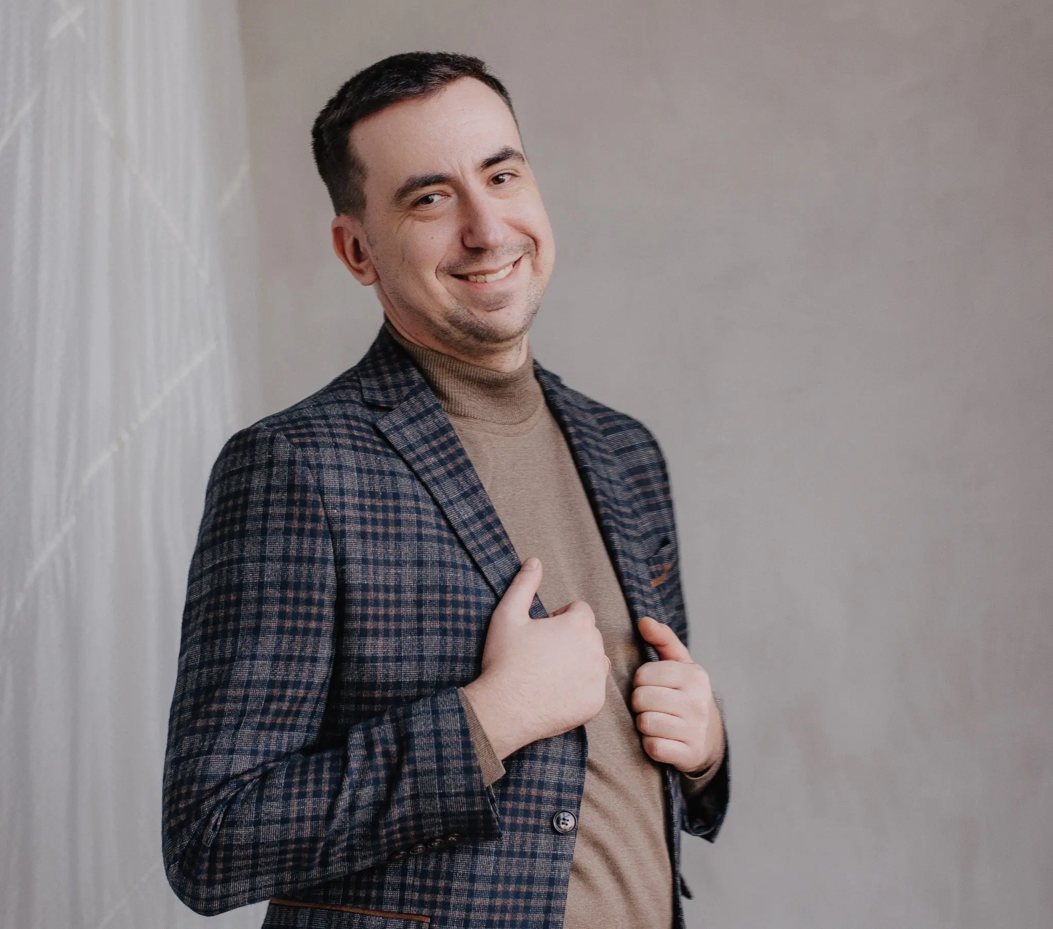 Давайте познакомимся! Меня зовут Станислав.
Вобщем я CTO и CIO а в частности, частный практик и ITBP.
Я успел поработать в FMCG, Финтехе, IoT, HoReCa и Автобизнесе | Сетка — социальная сеть от hh.ru