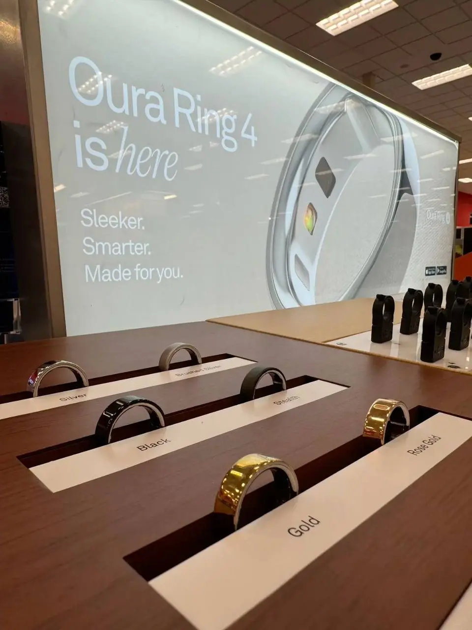 Разбираем кейс: маркетинг Oura Ring
Как превратить титановое кольцо в must-have для биохакеров, голливудских звезд и топ-менеджеров, заставив их платить не только за железо, но и за подписку? Ответ - ... | Сетка — социальная сеть от hh.ru