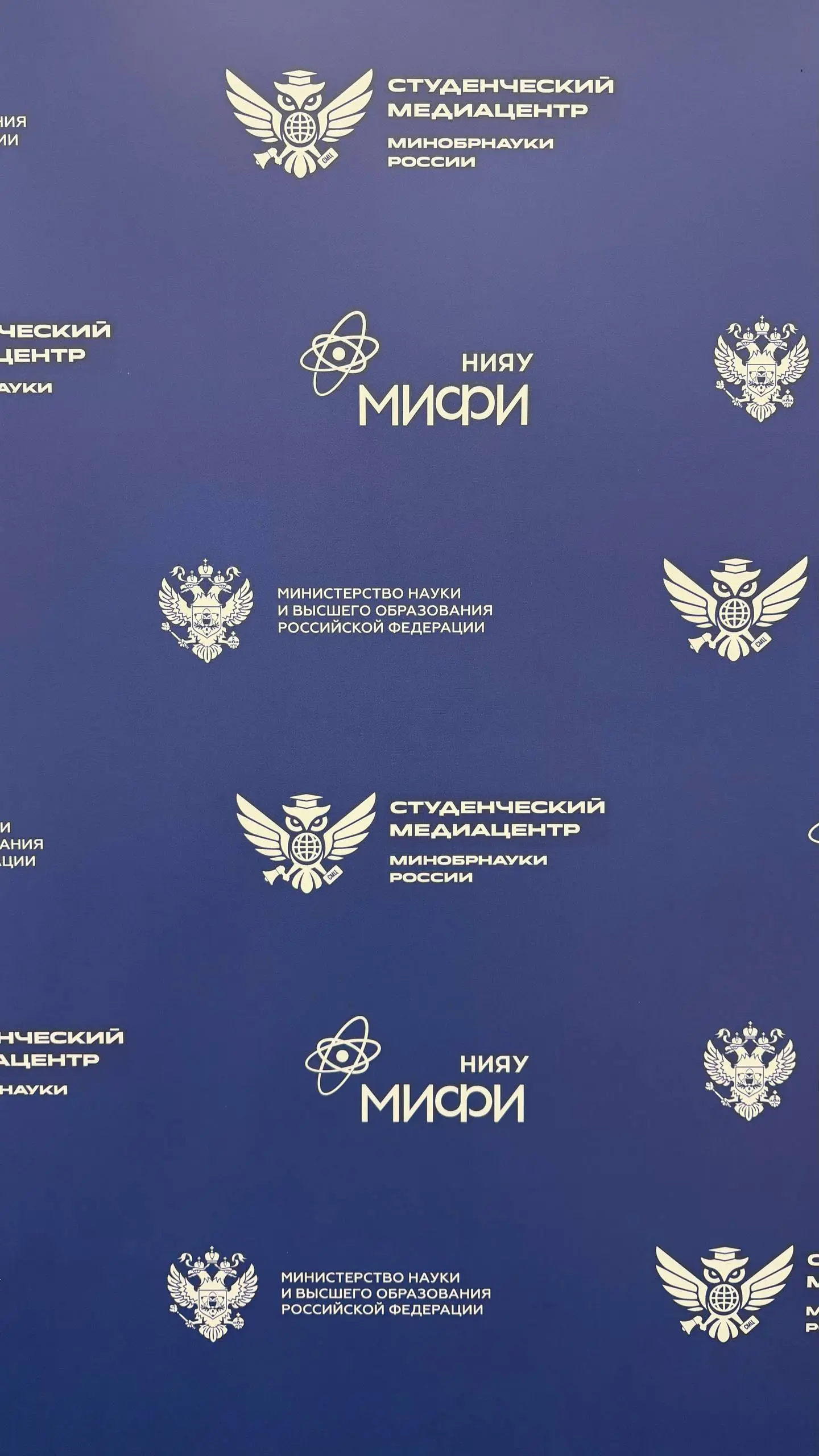 Огромное удовольствие получила от участие в проекте «Диалоги с профи-V».
Диалоги с Профи - это проект международной школы смешанного образования, помогающий самоопределению подростков уже 5 лет | Сетка — социальная сеть от hh.ru