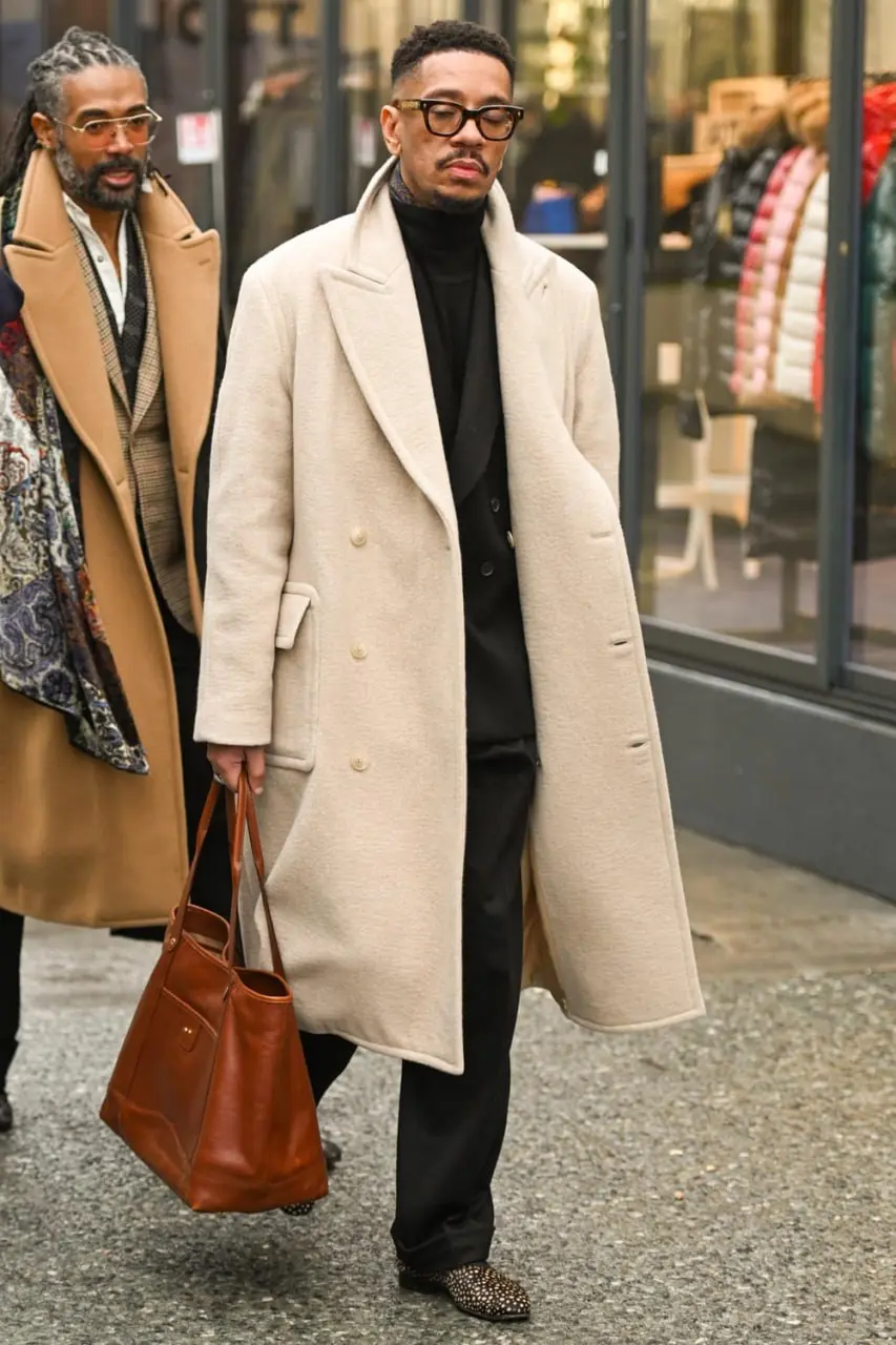 Pitti Uomo 109.
Что это - это самое смотрибельное мировое событие в контексте мужского стиля. И самое значимое. Проводится дважды в год. Зимнее уже прошло | Сетка — социальная сеть от hh.ru