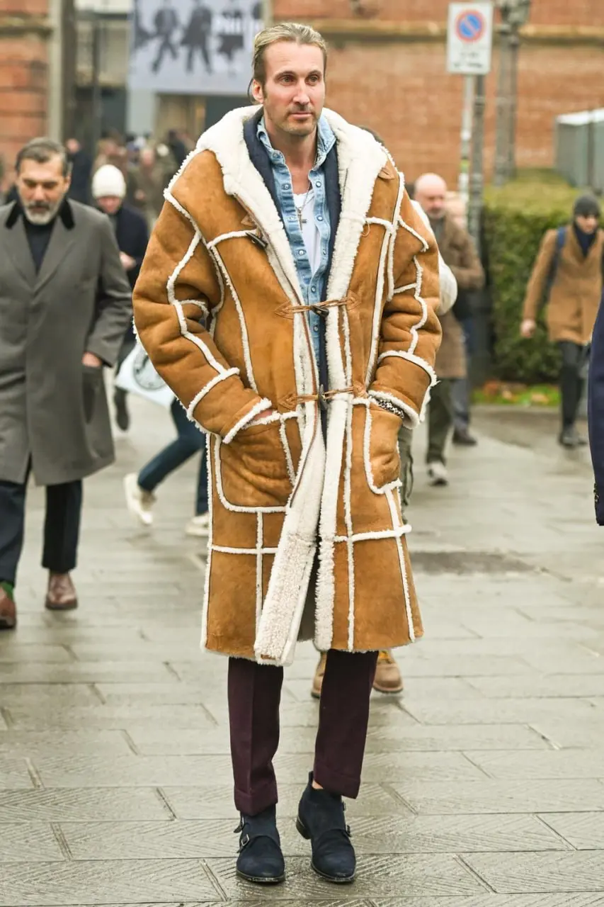 Pitti Uomo 109.
Что это - это самое смотрибельное мировое событие в контексте мужского стиля. И самое значимое. Проводится дважды в год. Зимнее уже прошло | Сетка — социальная сеть от hh.ru