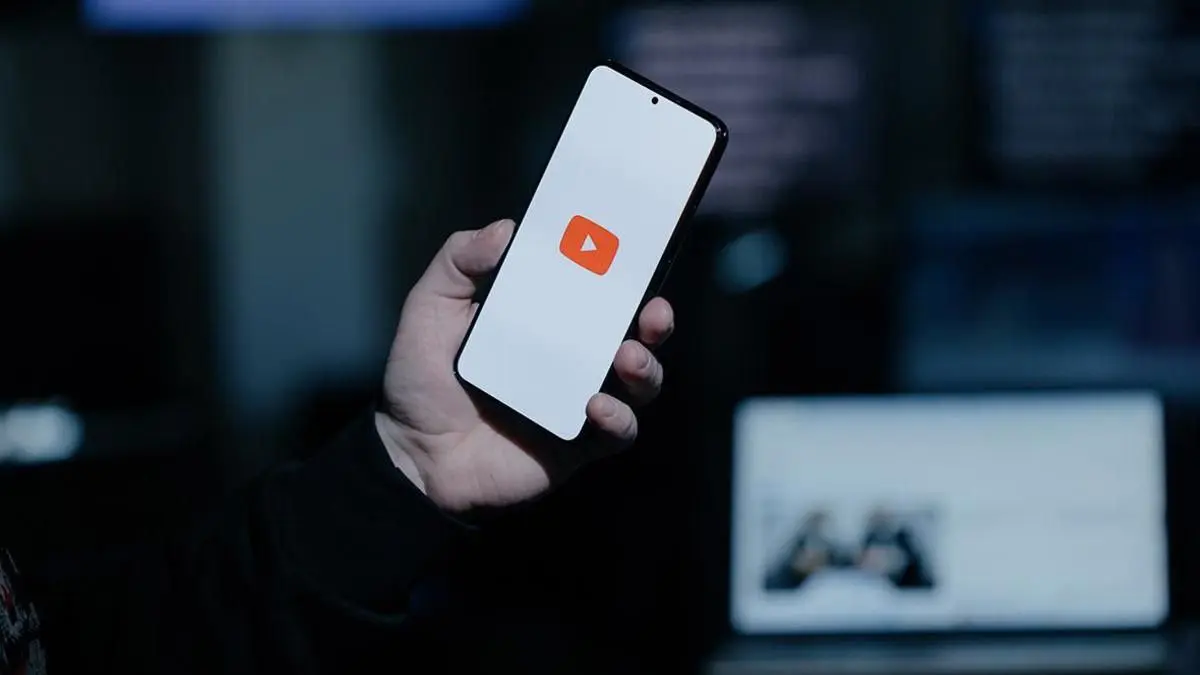 Операторы начали продавать доступ к YouTube без VPN как отдельную опцию. Напомню, что ещё недавно РКН прямо требовал от операторов не мешать замедлению и не предлагать пользователям способы его обойти | Сетка — социальная сеть от hh.ru