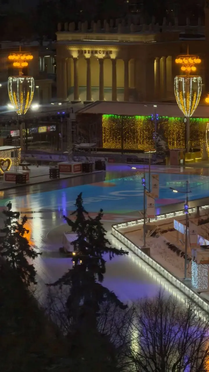 ⛸️Тематическая программа «Неоновый бит» на катке ВДНХ
24 января 17:30–21:30
Гостей ждут выступления и мастер-классы фигуристов, фотозоны, а также музыка — от хитов прошлых лет до современных электронн... | Сетка — социальная сеть от hh.ru