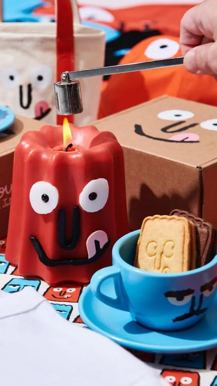 Креативный директор Jae Huh и художник Jean Jullien познакомились в 2006 году на обучении в Central Saint Martins и быстро стали друзьями и партнёрами в творческих проектах | Сетка — социальная сеть от hh.ru