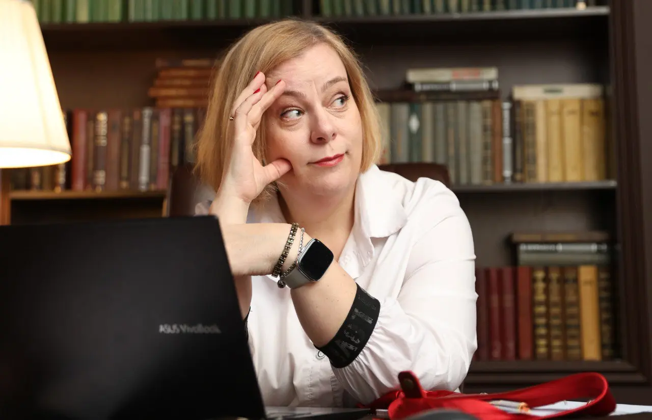 Про NDA и кейсы: когда осторожность — не паранойя
Рубрика #БайкиизHRсклепа
.
👉Часто слышим: «Приведите реальный кейс! Ну хоть один!»
💯Да, кейсов у нас много | Сетка — социальная сеть от hh.ru