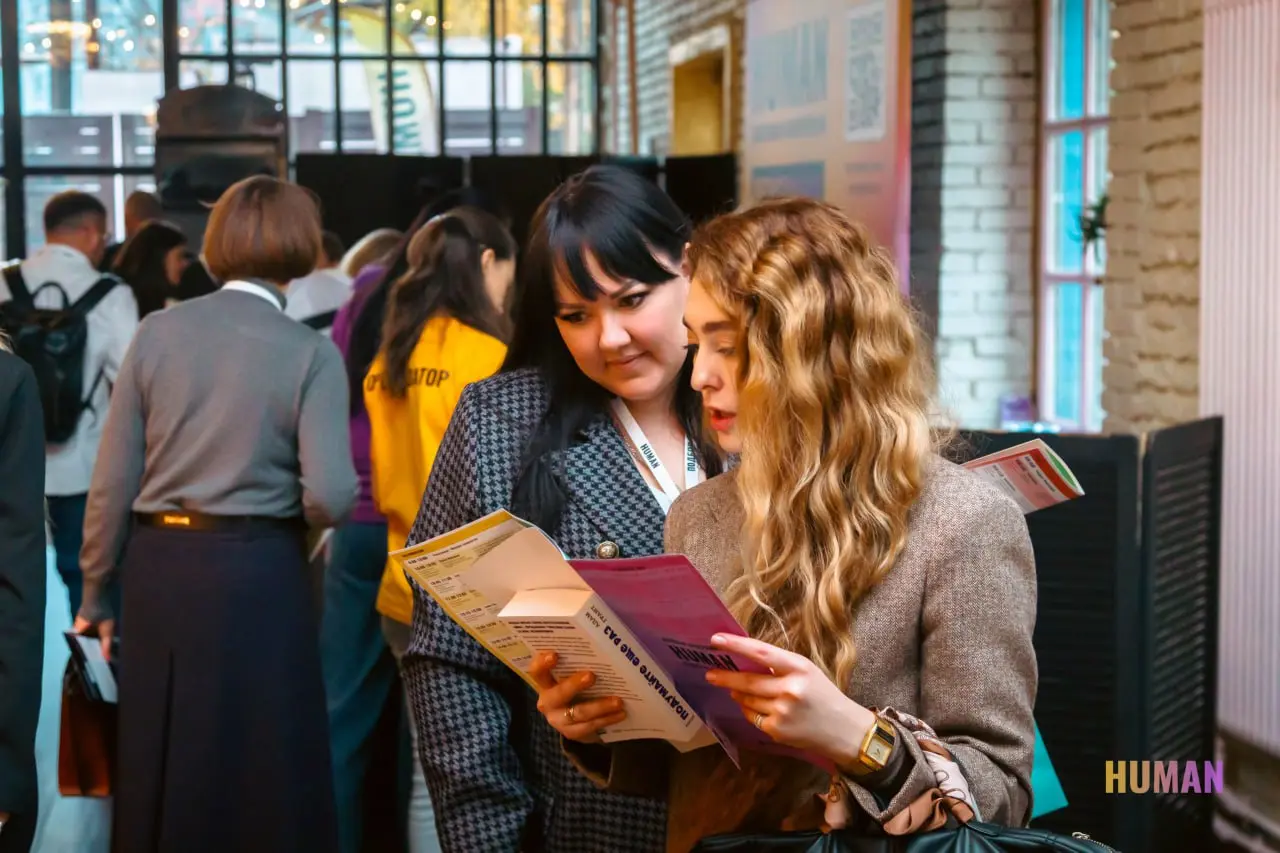 💡 Подбор персонала без «розовых очков»: как закрывать вакансии в реальности рынка
На конференции HUMAN | Сетка — социальная сеть от hh.ru