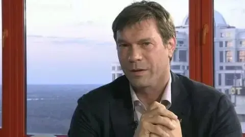 🇨🇾🇺🇦На Кипре Интерполом задержан президент федерации киберспорта Украины Артур Ермолаев, сообщают СМИ
Это сын Вадима Ермолаева, крупного днепропетровского застройщика (ему принадлежит группа компаний ... | Сетка — социальная сеть от hh.ru