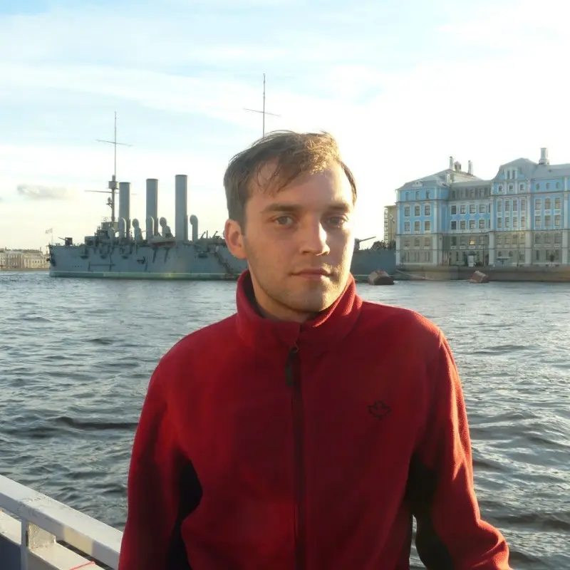 Александр Серов