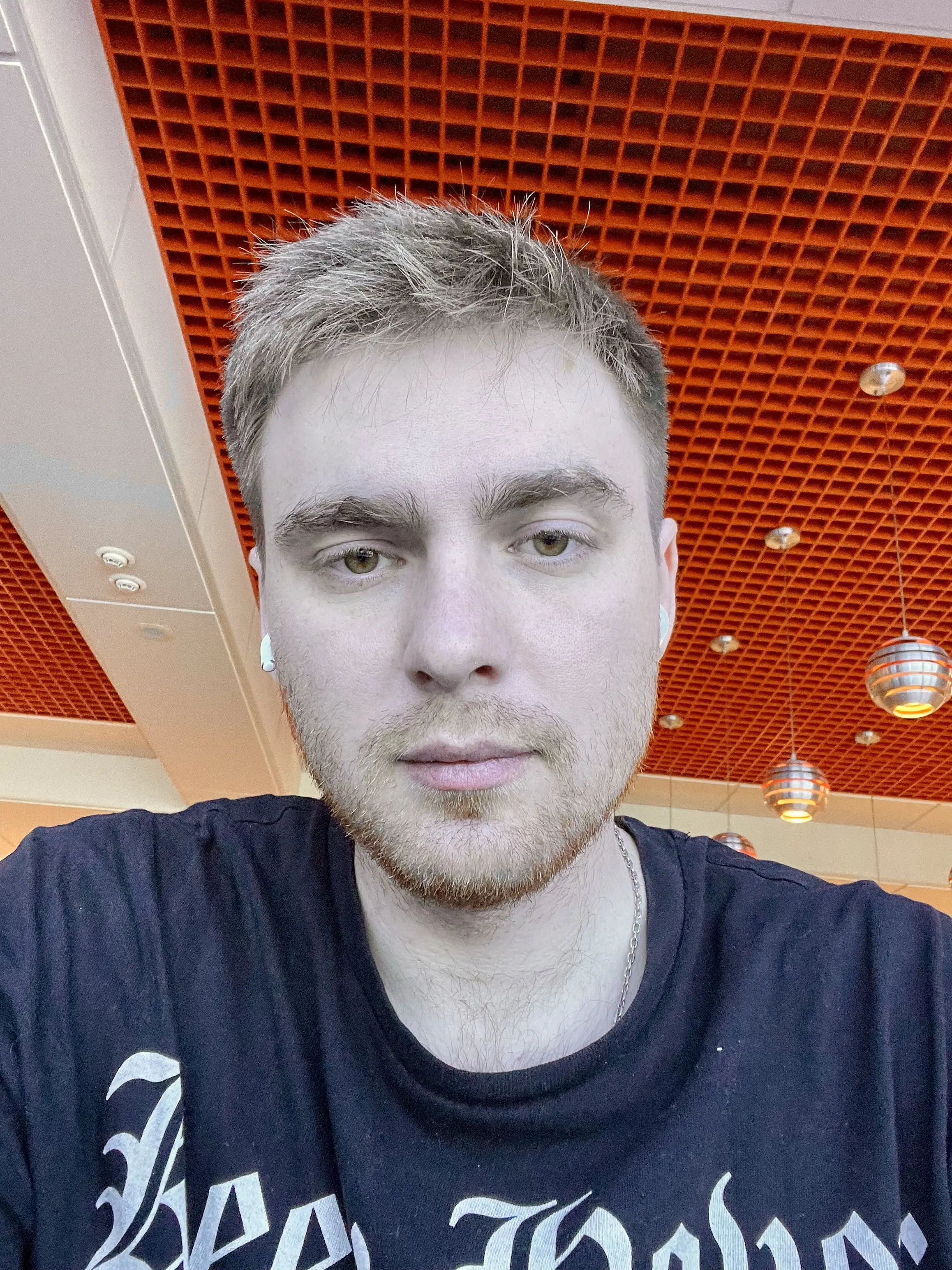 Станислав Клюхин