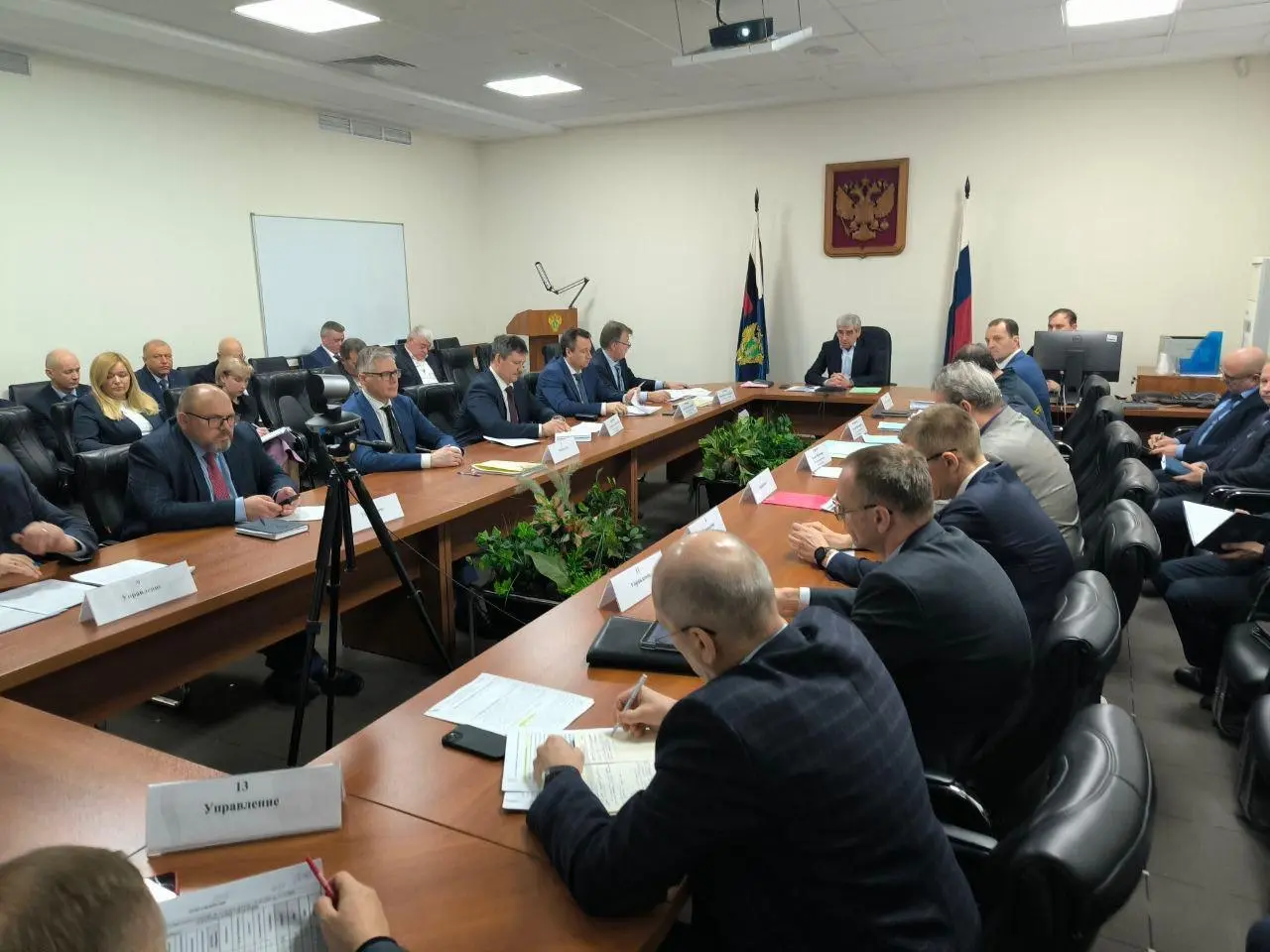 В Ростехнадзоре прошло сразу два важных совещания
1️⃣ 21.01.2026г | Сетка — социальная сеть от hh.ru