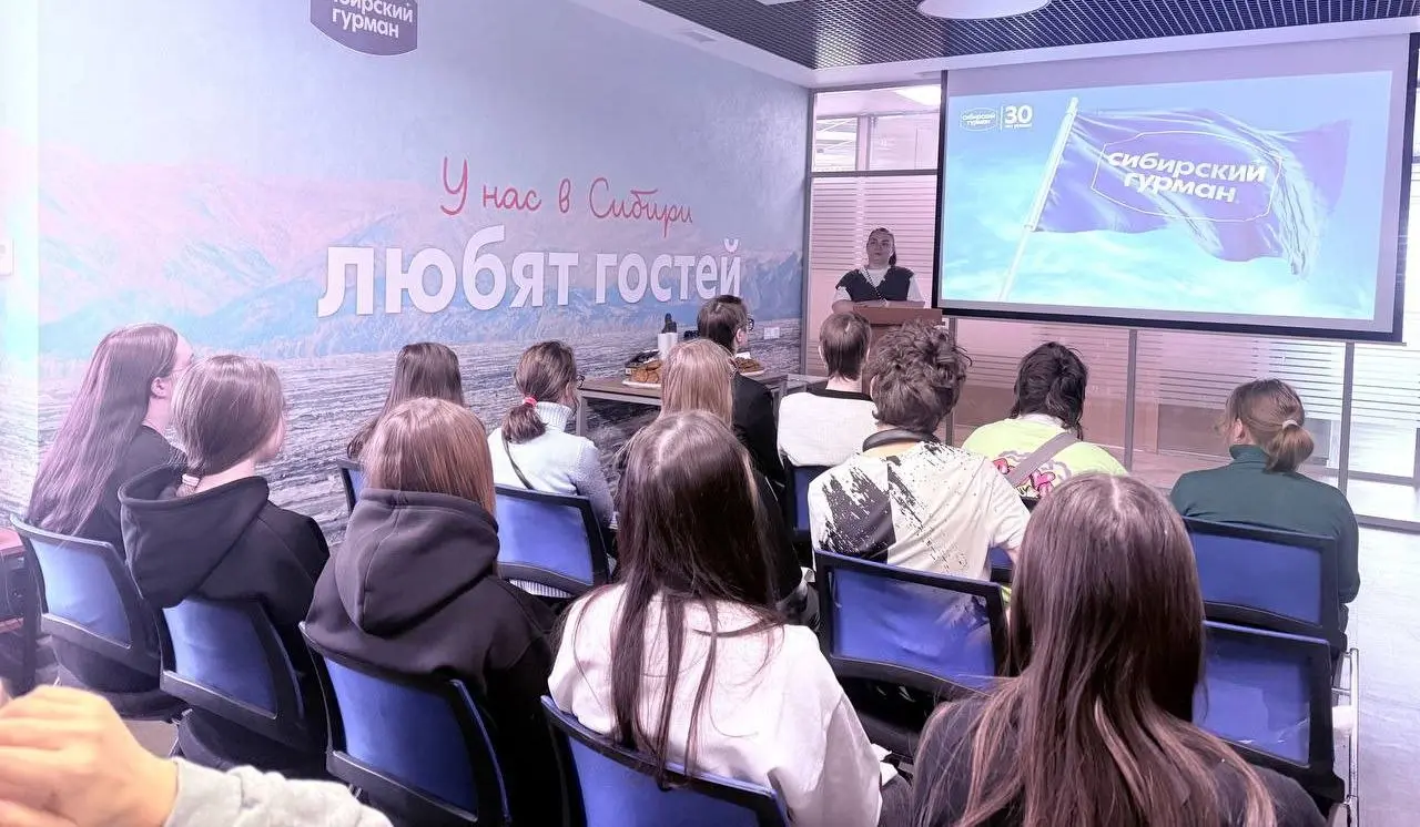 Из аудитории — в цех! Студенты-технологи побывали в гостях у «Сибирского Гурмана»
Сегодня на нашем производстве было особенно оживленно! К нам в гости пришли будущие коллеги — студенты-технологи Новос... | Сетка — социальная сеть от hh.ru