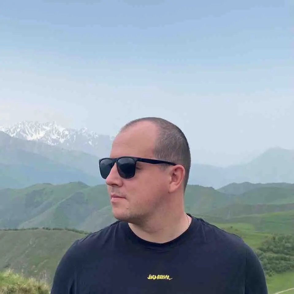 Даниил Фролов