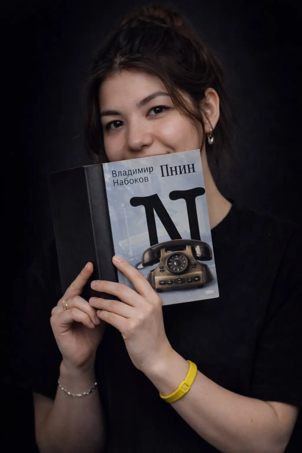 Набоков: ребус, который нельзя решить, но можно пережить снова и снова
Писать о книгах ежедневно, замыслив делиться ими по мере прочтения, пока живы первые эмоции и пожар «переваривания», — невозможно | Сетка — социальная сеть от hh.ru