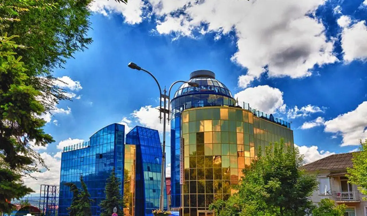 ‼️Готовый действующий отель в Пятигорске‼️
Объект: Действующий премиум-отель 4* (категория «4 звезды» де-факто) в центре Пятигорска | Сетка — социальная сеть от hh.ru