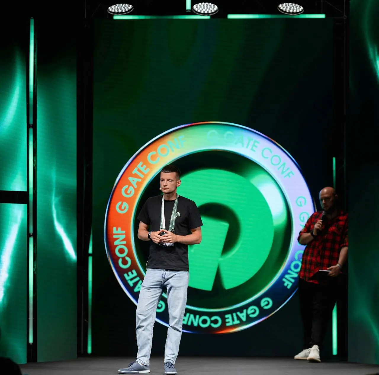 💣 Вредный букмекер — амбассадор G GATE CONF!
Рад объявить о новом статусе и новом партнерстве.
В 2025-м мы с ребятами делали коллабы, интервью, подкаст + я кайфовал на конференции | Сетка — социальная сеть от hh.ru