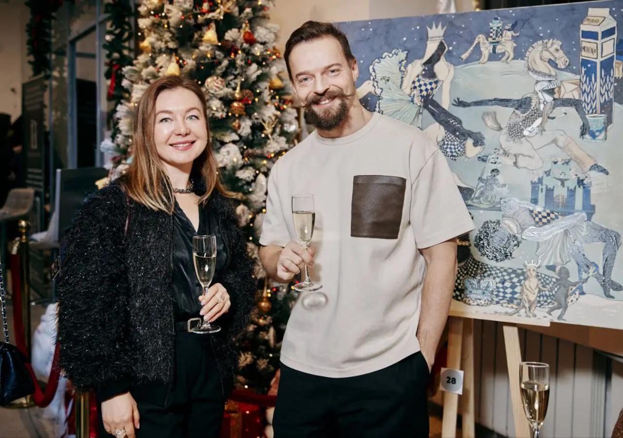 19 декабря журнал WA и Volkhonka Art Project собрали гостей в «Столичной галерее художников», чтобы открыть выставку Fashion in Art, отпраздновать день рождения журнала и представить его зимний номер | Сетка — социальная сеть от hh.ru