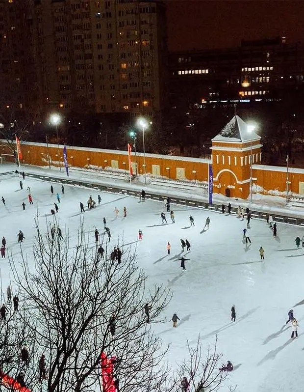 ⛸Праздничная атмосфера на катке
Здесь состоится состоится концерт в честь всех Татьян | Сетка — социальная сеть от hh.ru