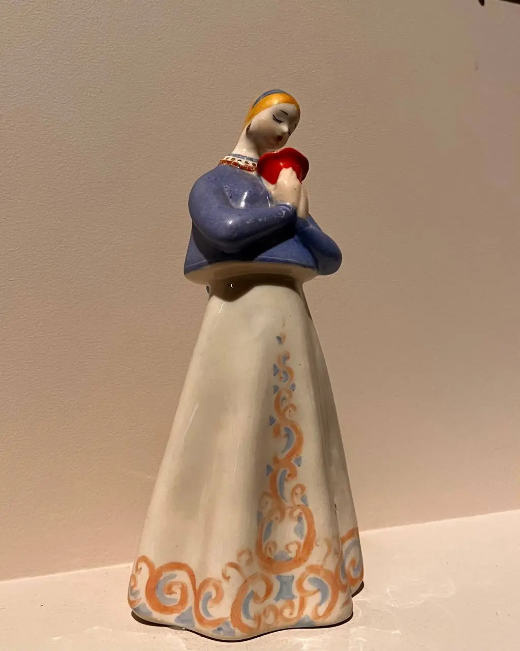 Сказка - ложь, да в ней - намек
Вчера всей семьей были на выставке «Жили-были», посвященной русским сказкам | Сетка — социальная сеть от hh.ru