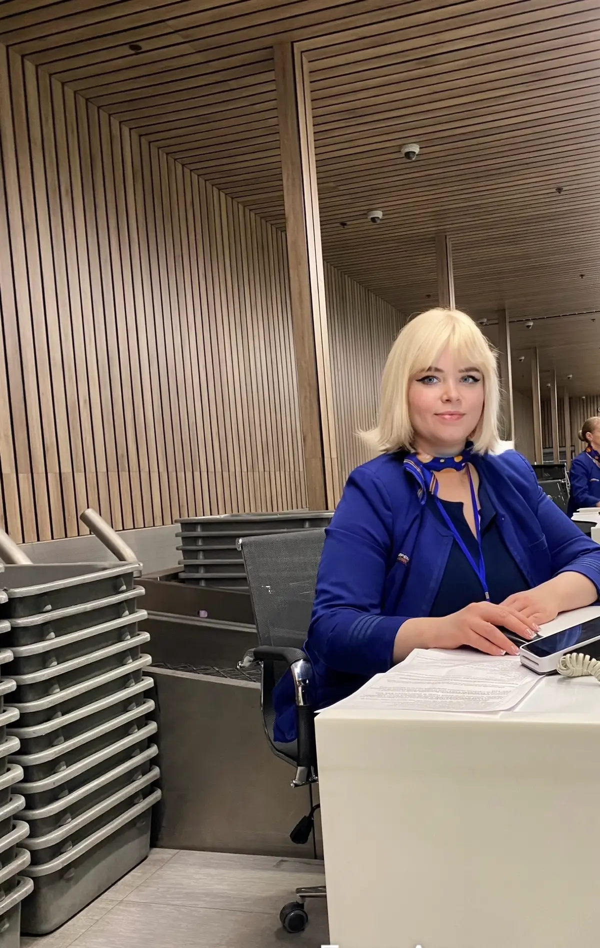 Путь в авиации ✈️
Моя карьера в авиации началась с сервиса на воздушном транспорте, сферы, где каждая деталь имеет значение, а за спокойствием пассажиров стоит огромная командная работа
Я работала спе... | Сетка — социальная сеть от hh.ru