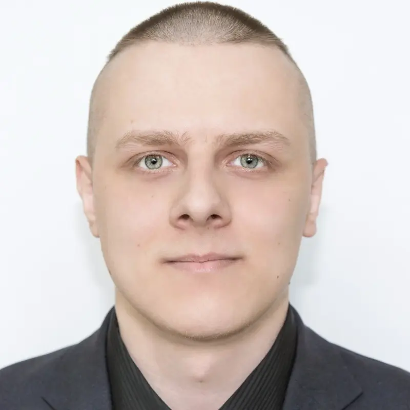 Алексей Варов