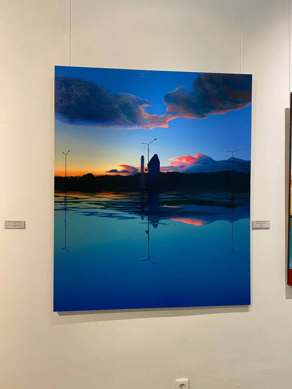 Всем доброго времени суток ☺️
Минутка окультуривания 🖼️ Сеголня мы с сыном посетили выставку «Русские метамодернисты» в музее Коваленко (ул. Красная, 15), за 1 час до закрытия экспозиции | Сетка — социальная сеть от hh.ru