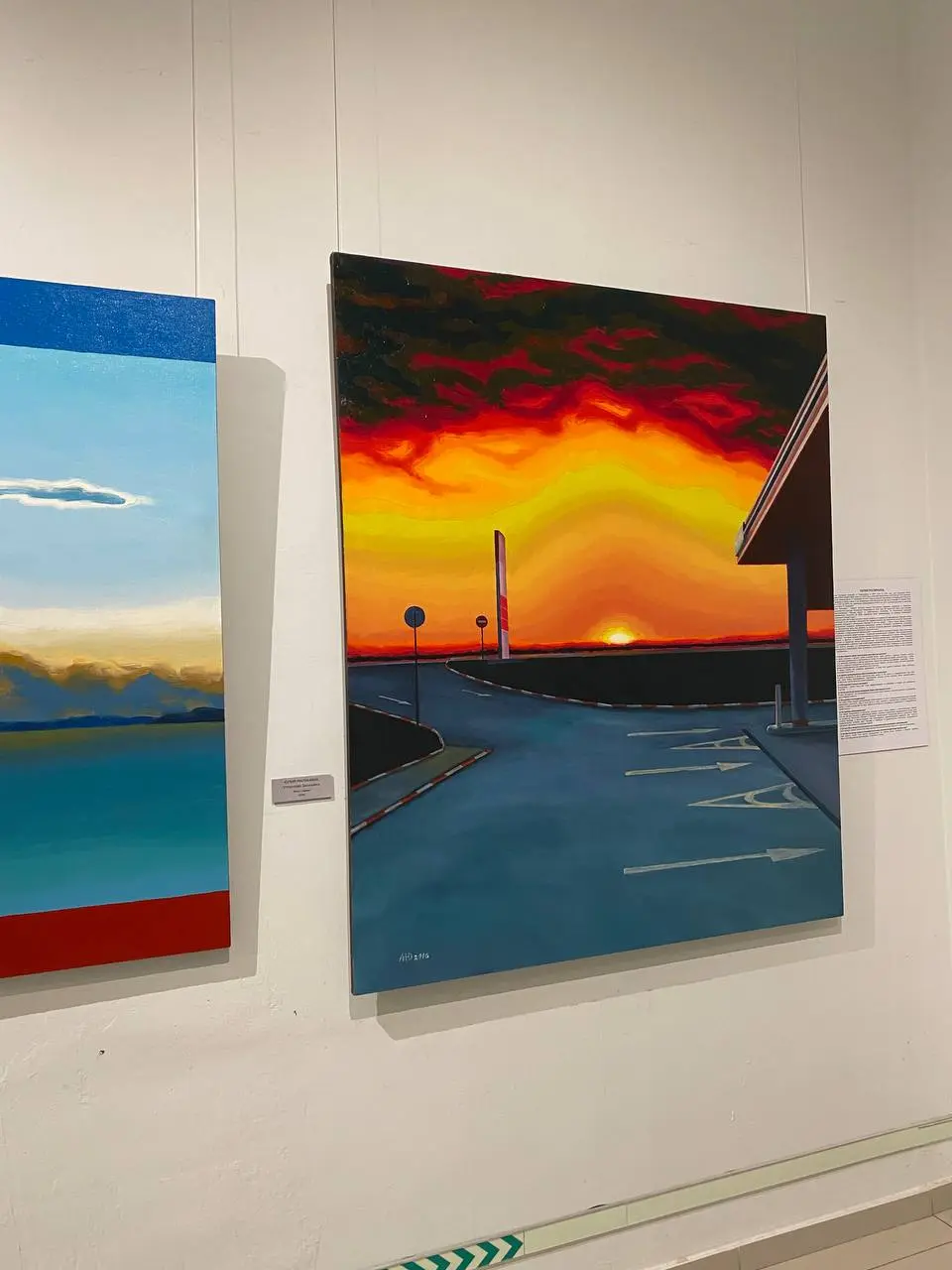 Всем доброго времени суток ☺️
Минутка окультуривания 🖼️ Сеголня мы с сыном посетили выставку «Русские метамодернисты» в музее Коваленко (ул. Красная, 15), за 1 час до закрытия экспозиции | Сетка — социальная сеть от hh.ru