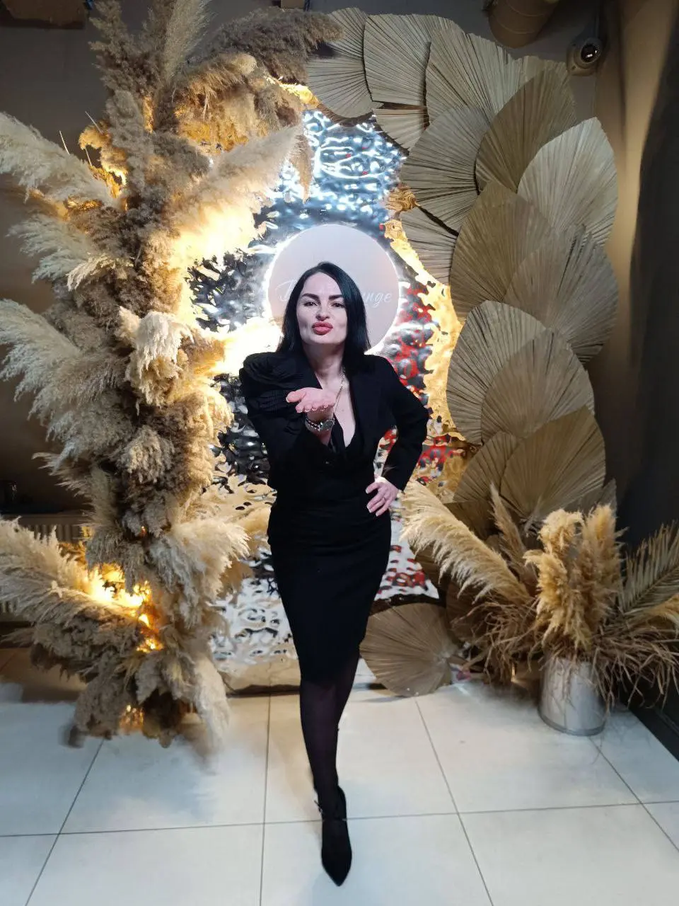 Всем здравствуйте🤗
Меня зовут Валентина.
У меня за спиной 37 переездов, из них 7 между городами | Сетка — социальная сеть от hh.ru