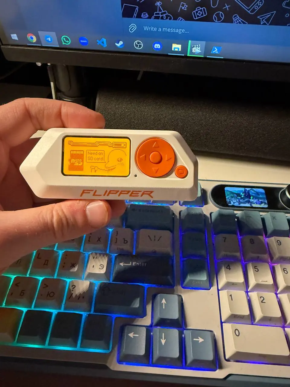 Решил я купить себе Flipper Zero. На текущем проекте мы работаем с RFID-метками и считывателями, потому стала интересна в принципе тема RFID, NFC, Sub-GHz и прочих | Сетка — социальная сеть от hh.ru